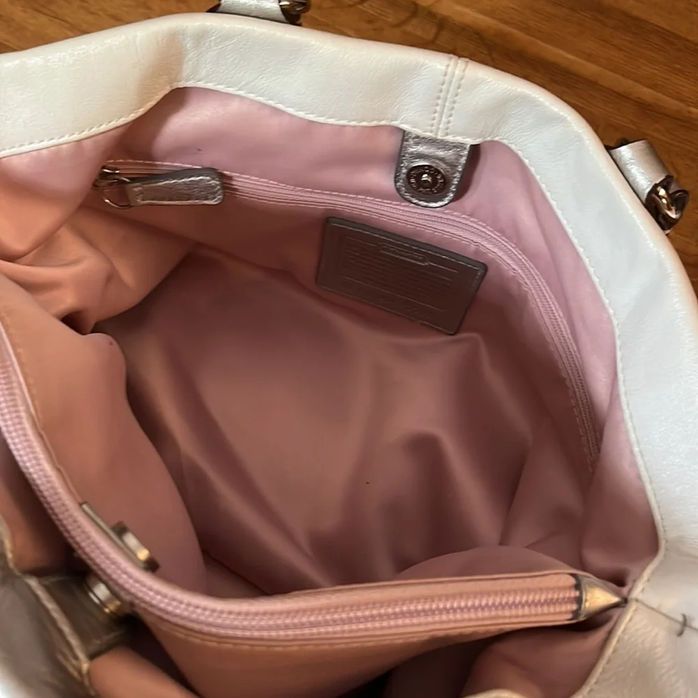 Coach white with silver accent leather shoulder bag, large - Picture 8 of 14